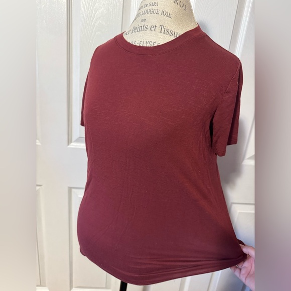 Maurices Medium Burgundy Wine T-Shirt - Picture 8 of 12